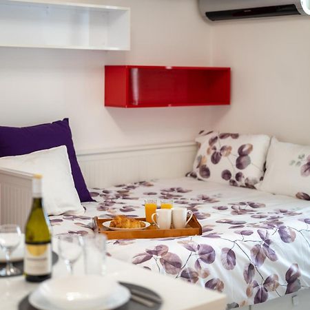 Appartamento Colorful Studio With Balcony - Free Parking Sofia Esterno foto
