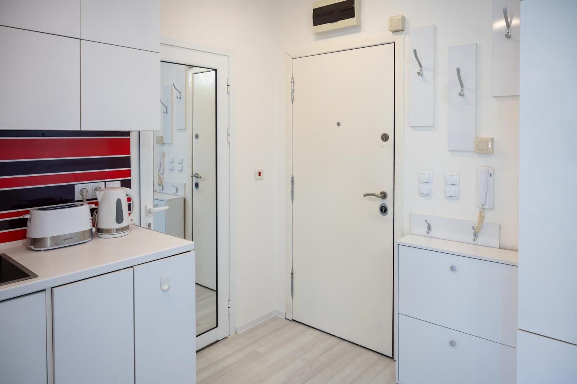 Appartamento Colorful Studio With Balcony - Free Parking Sofia Esterno foto