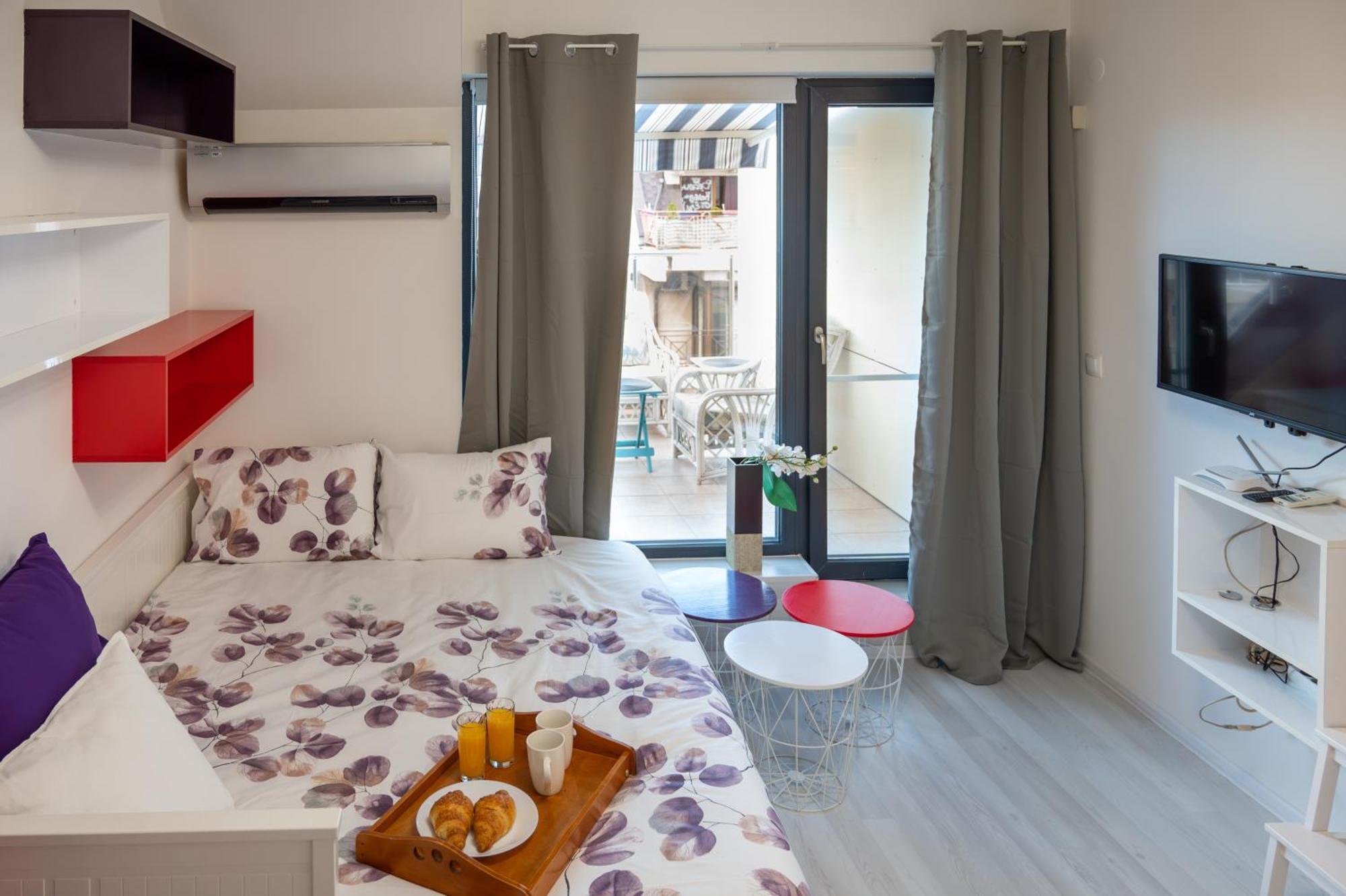 Appartamento Colorful Studio With Balcony - Free Parking Sofia Esterno foto