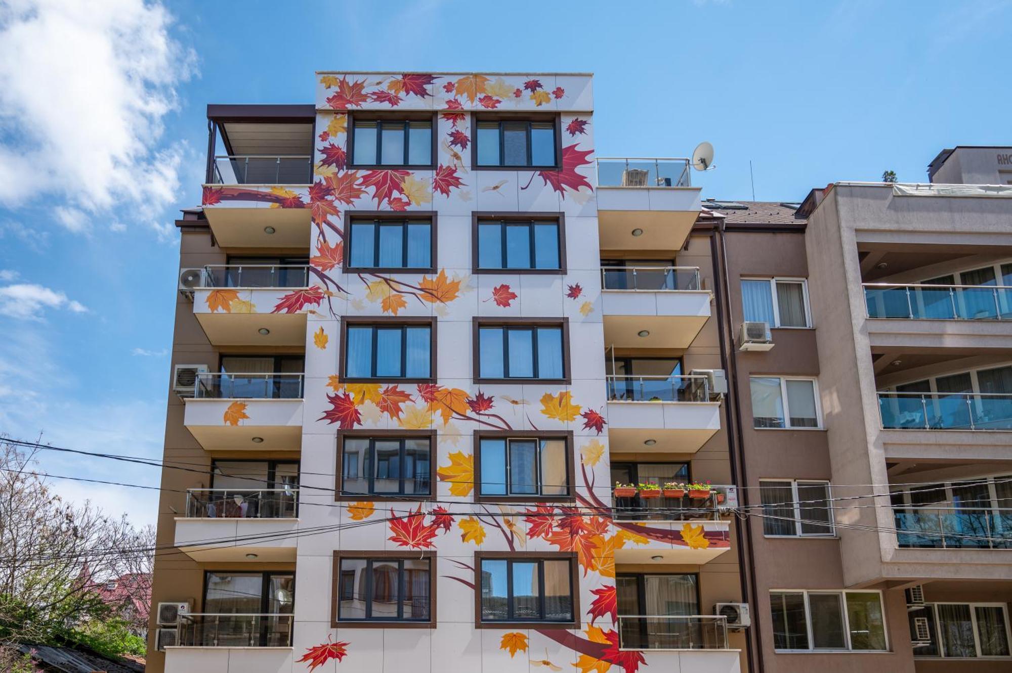 Appartamento Colorful Studio With Balcony - Free Parking Sofia Esterno foto